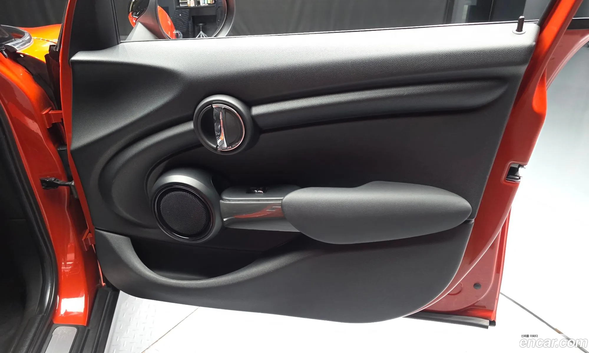 Mini Cooper 2018 WMWXU1104K2H34381 — 9