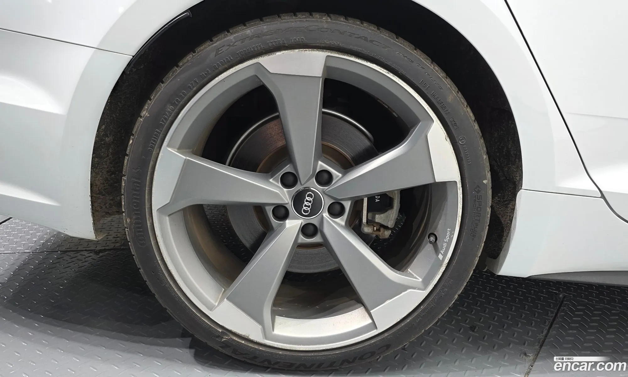 Audi A5 2019 WAUZZZF58KA075334 — 9