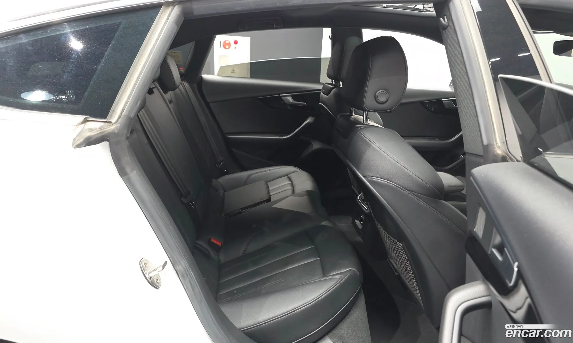 Audi A5 2019 WAUZZZF58KA075334 — 17