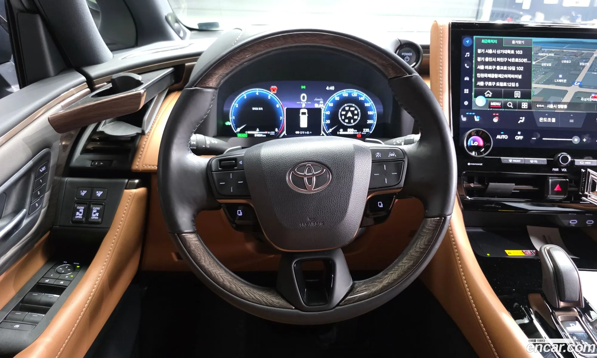 Toyota Alphard 2025 — 11