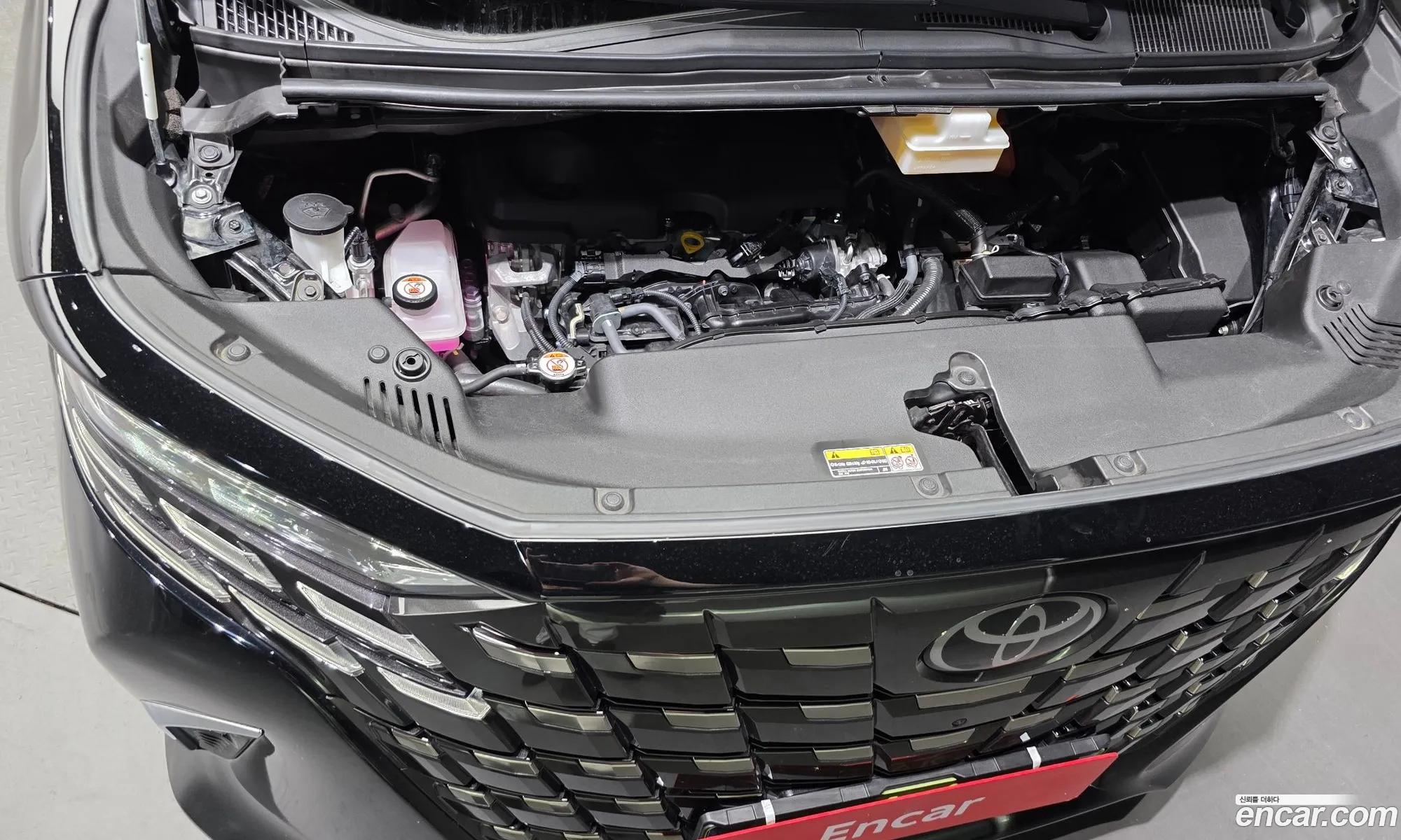 Toyota Alphard 2025 — 2