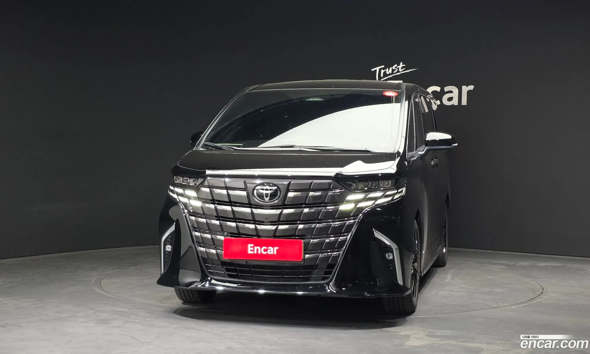 Toyota Alphard 2025 — 10