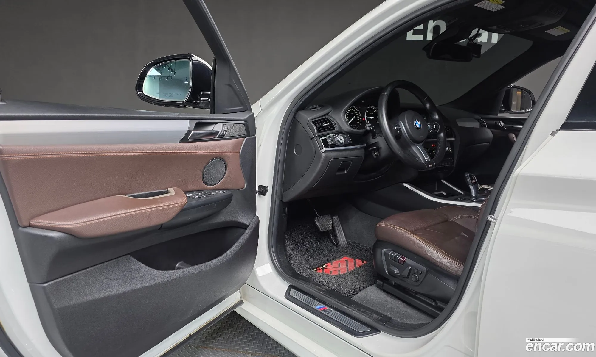 BMW X4 2018 WBAXX1105J0Y53040 — 14