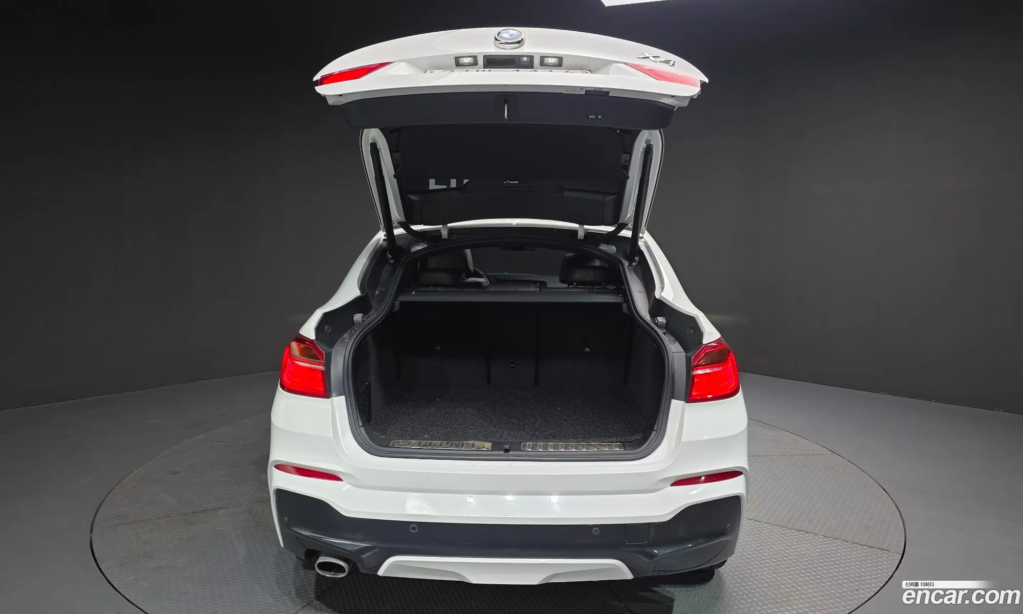 BMW X4 2018 WBAXX1105J0Y53040 — 5