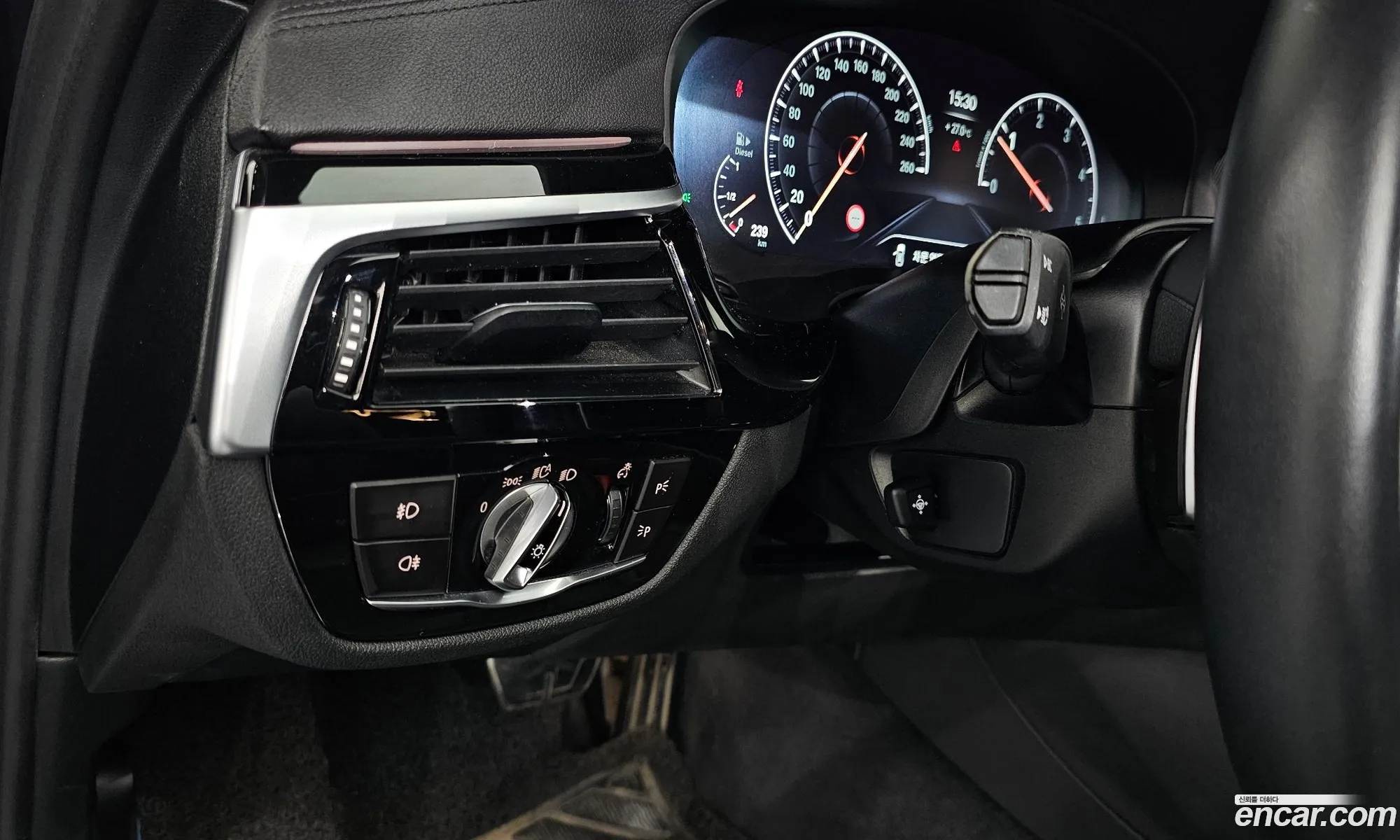 BMW 5 Series 2019 WBAJF3102KBS71116 — 32