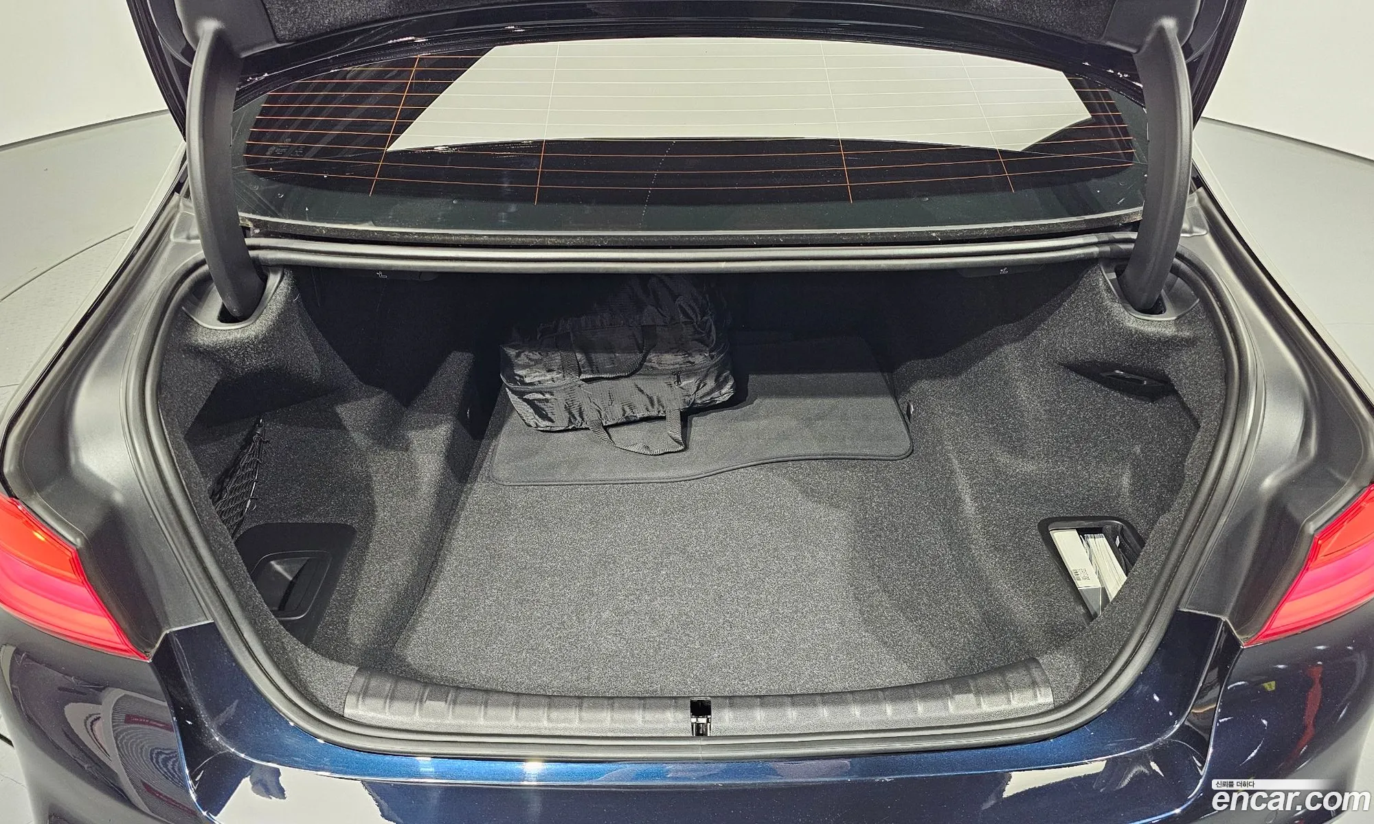 BMW 5 Series 2019 WBAJF3102KBS71116 — 23