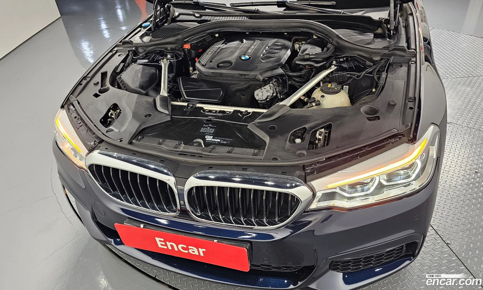 BMW 5 Series 2019 WBAJF3102KBS71116 — 2
