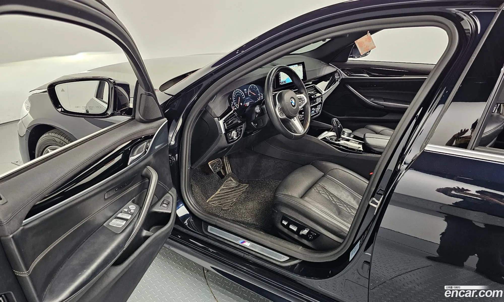 BMW 5 Series 2019 WBAJF3102KBS71116 — 4