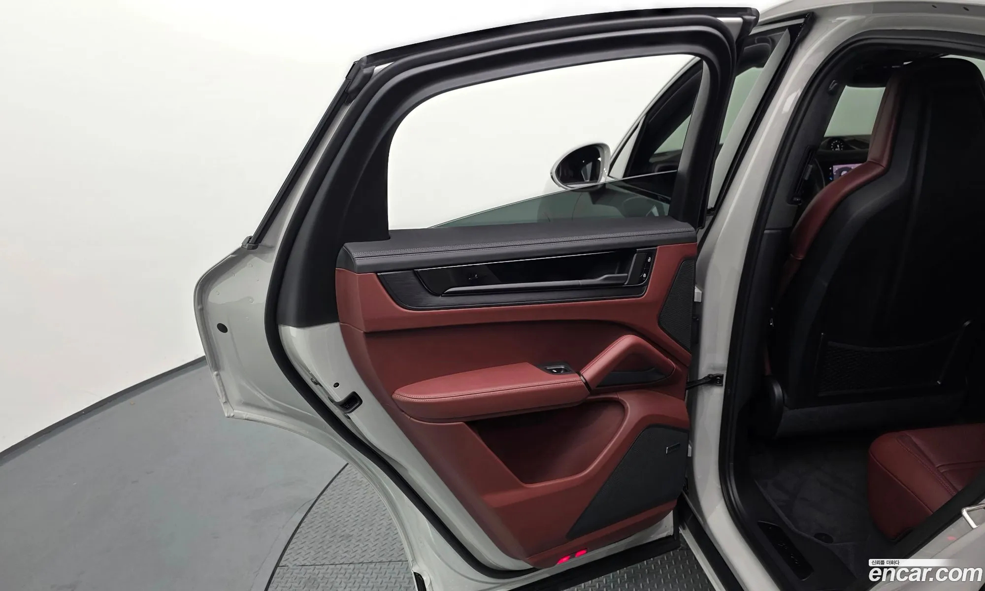 Porsche Cayenne 2025 WP1BG29Y1SDA72084 — 11