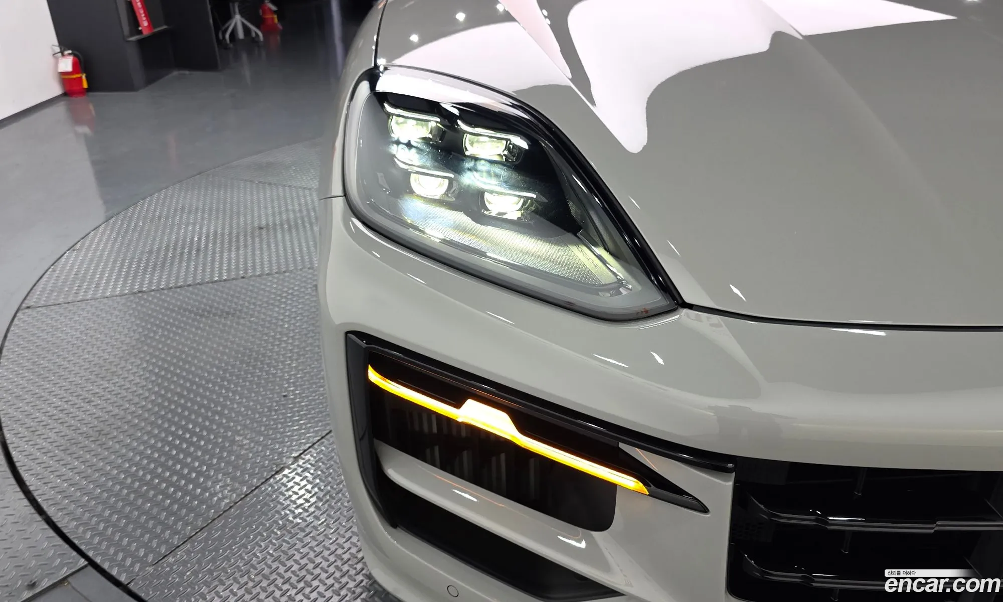 Porsche Cayenne 2025 WP1BG29Y1SDA72084 — 33