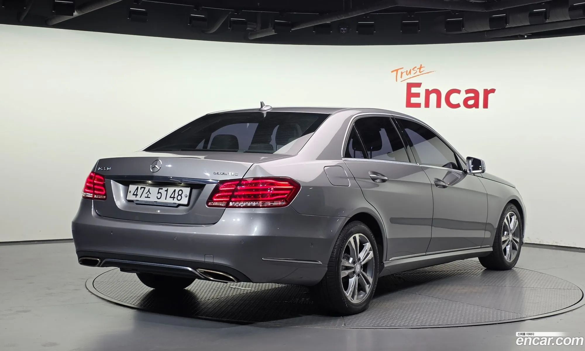 Mercedes-Benz E-Class W212 2015 — 14