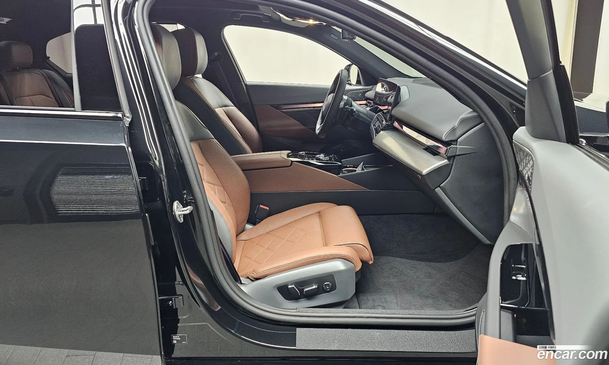 BMW 5 Series 2025 — 13