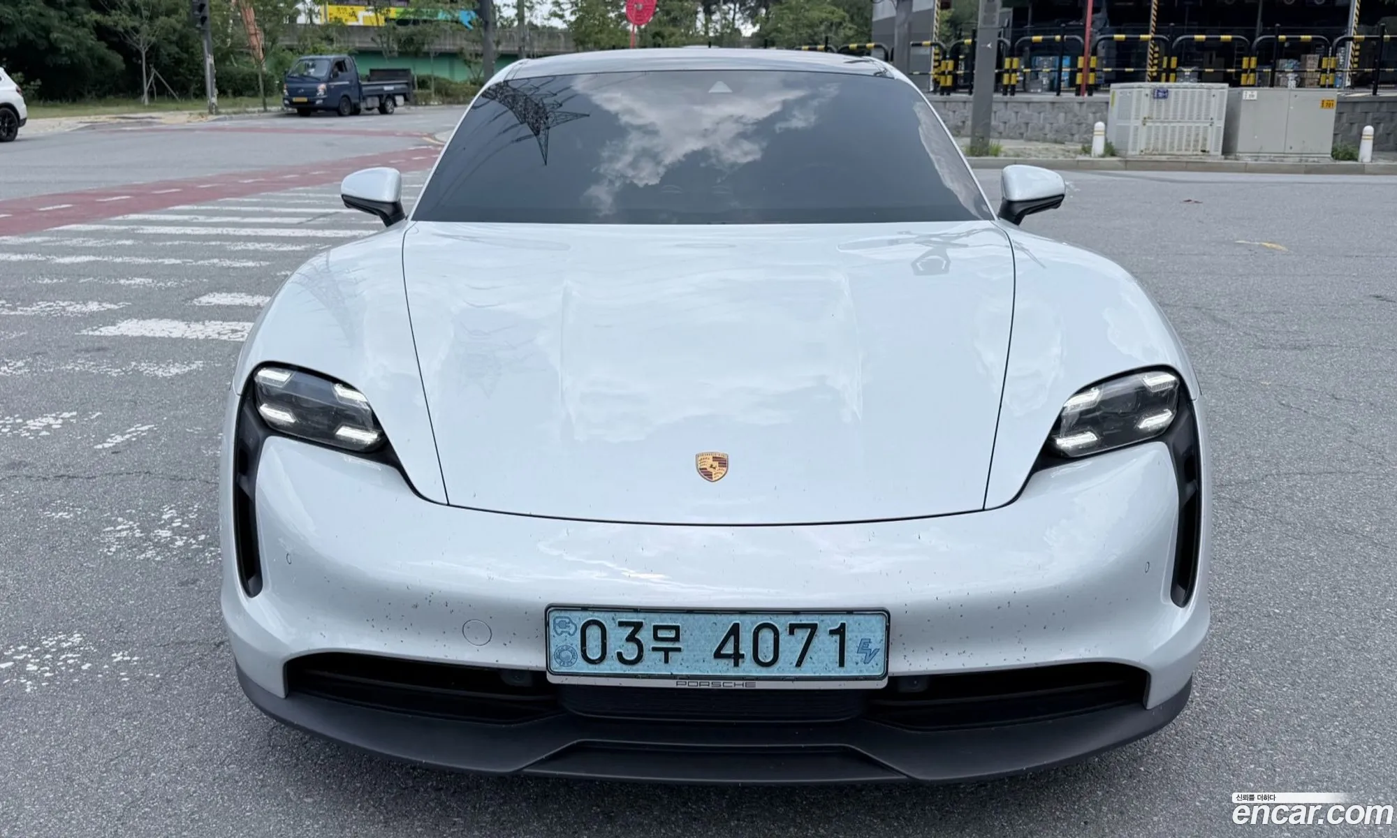 Porsche Taycan 2021 — 14