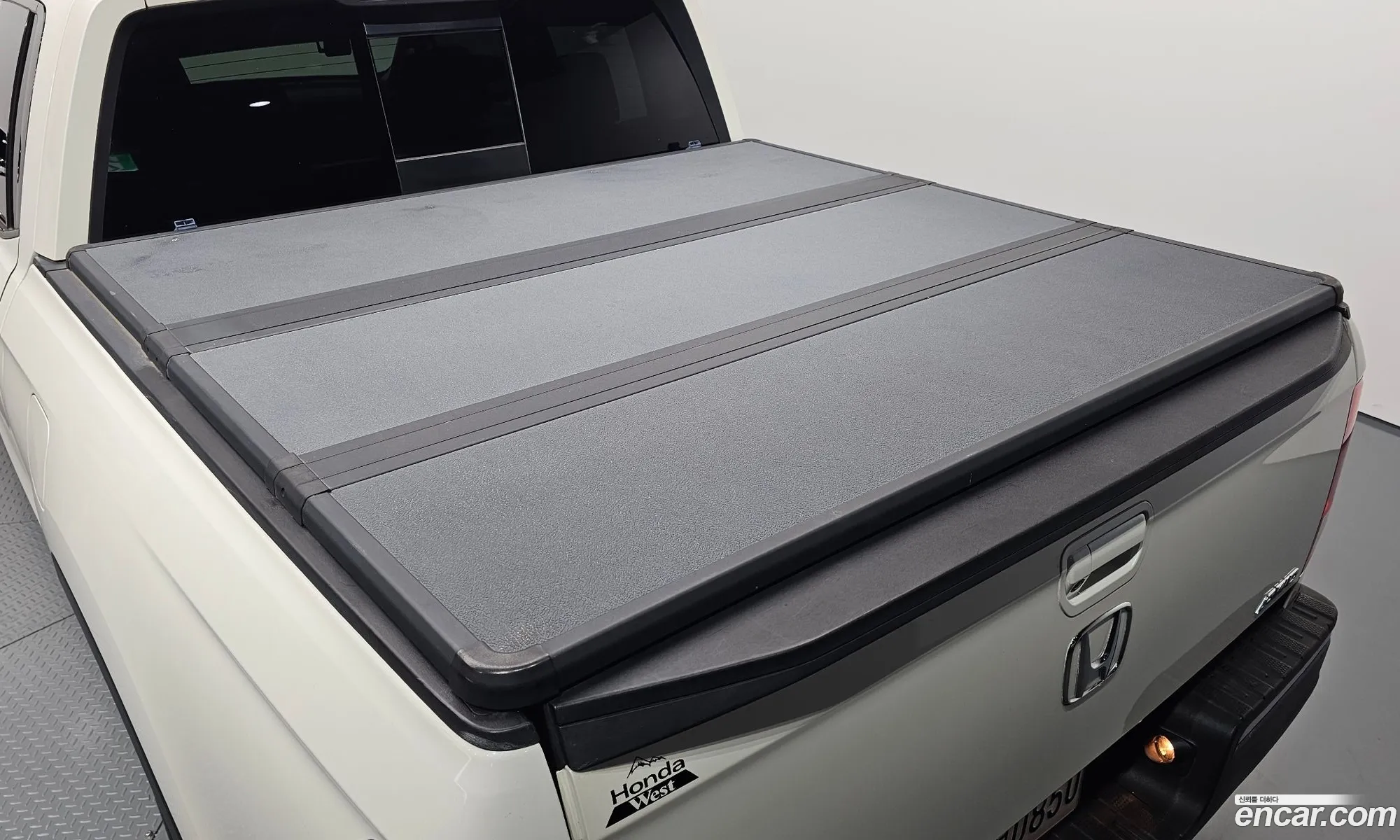 Honda Ridgeline 2017 5FPYK3F17JB500519 — 8