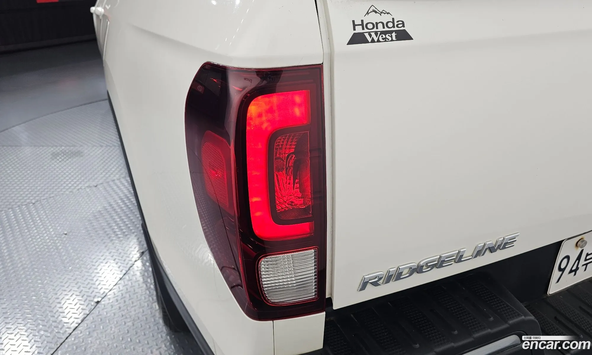 Honda Ridgeline 2017 5FPYK3F17JB500519 — 22