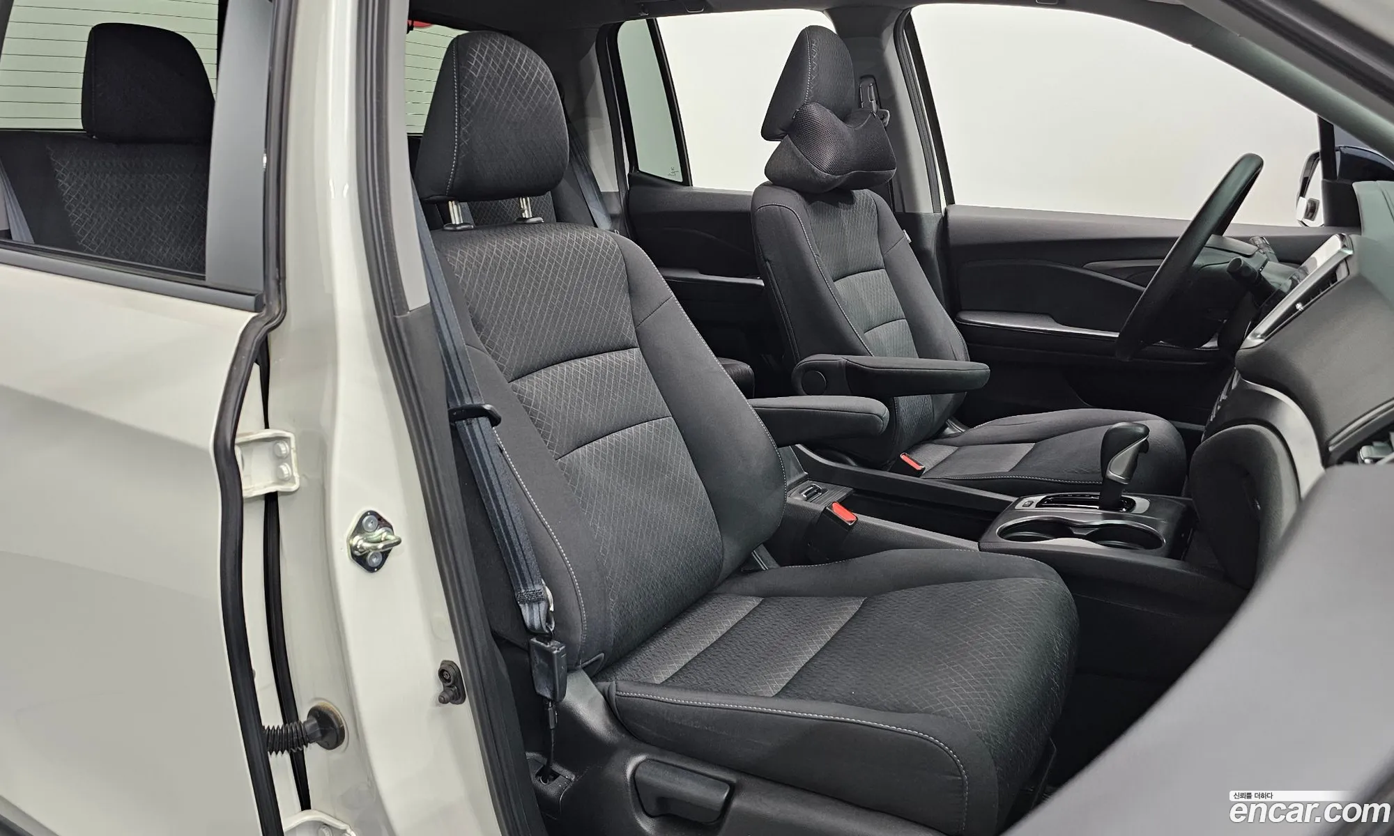 Honda Ridgeline 2017 5FPYK3F17JB500519 — 26