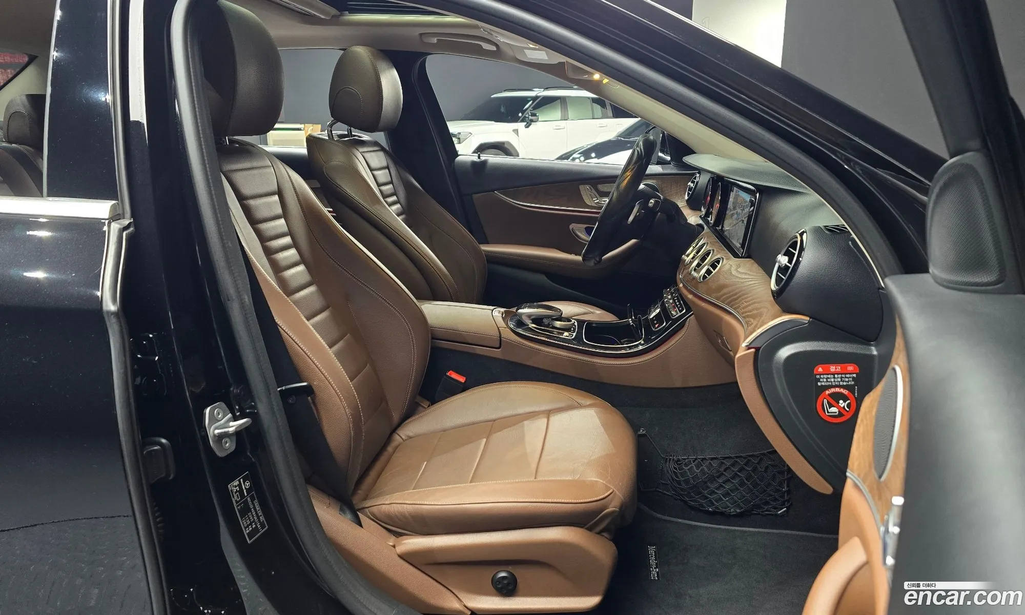 Mercedes-Benz E-Class W213 2017 WDDZF4KB9JA315411 — 19