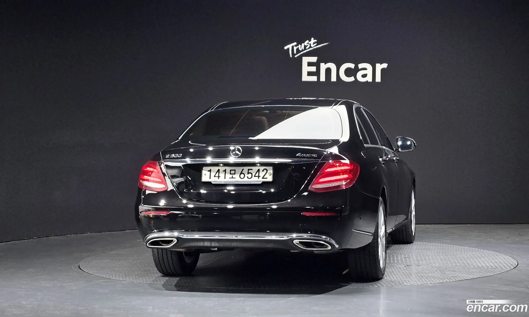 Mercedes-Benz E-Class W213 2017 WDDZF4KB9JA315411 — 17