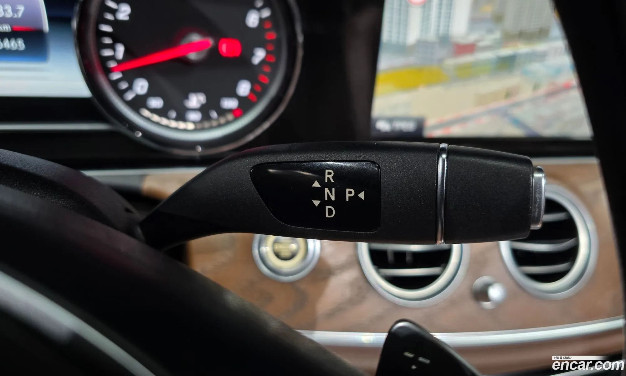 Mercedes-Benz E-Class W213 2017 WDDZF4KB9JA315411 — 5