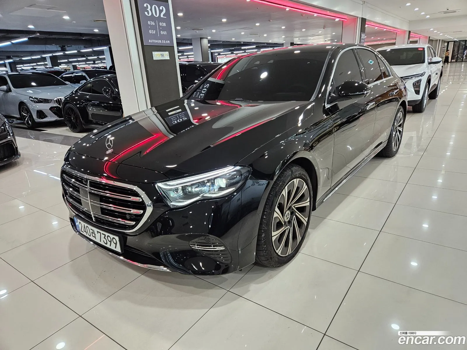 Mercedes-Benz E-Class W214 2025 — 16