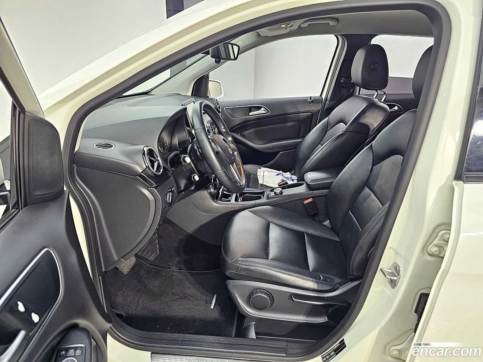 Mercedes-Benz B-Class W246 2013 — 11