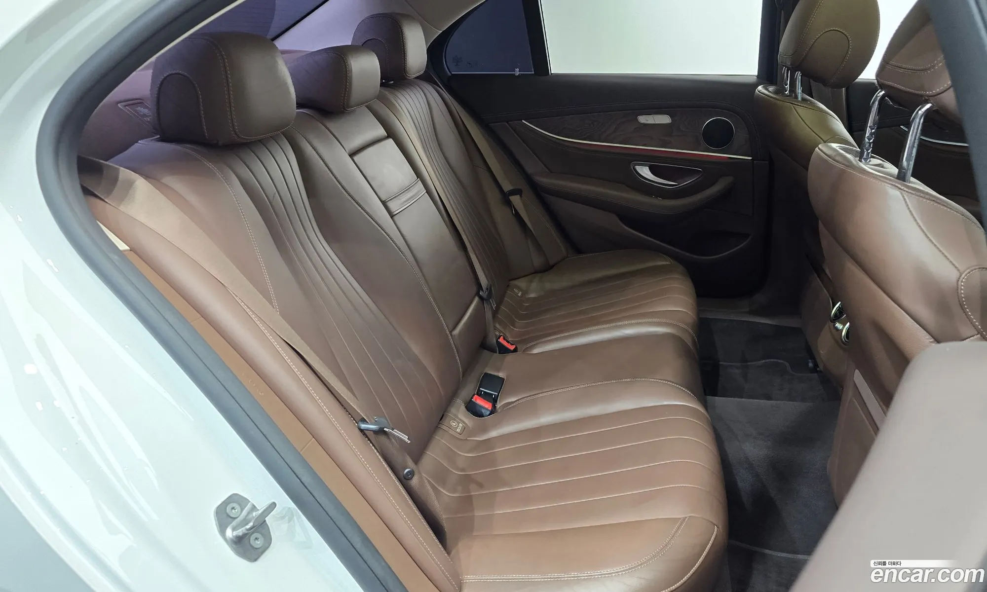 Mercedes-Benz E-Class W213 2016 WDDZF4JB7HA042447 — 11