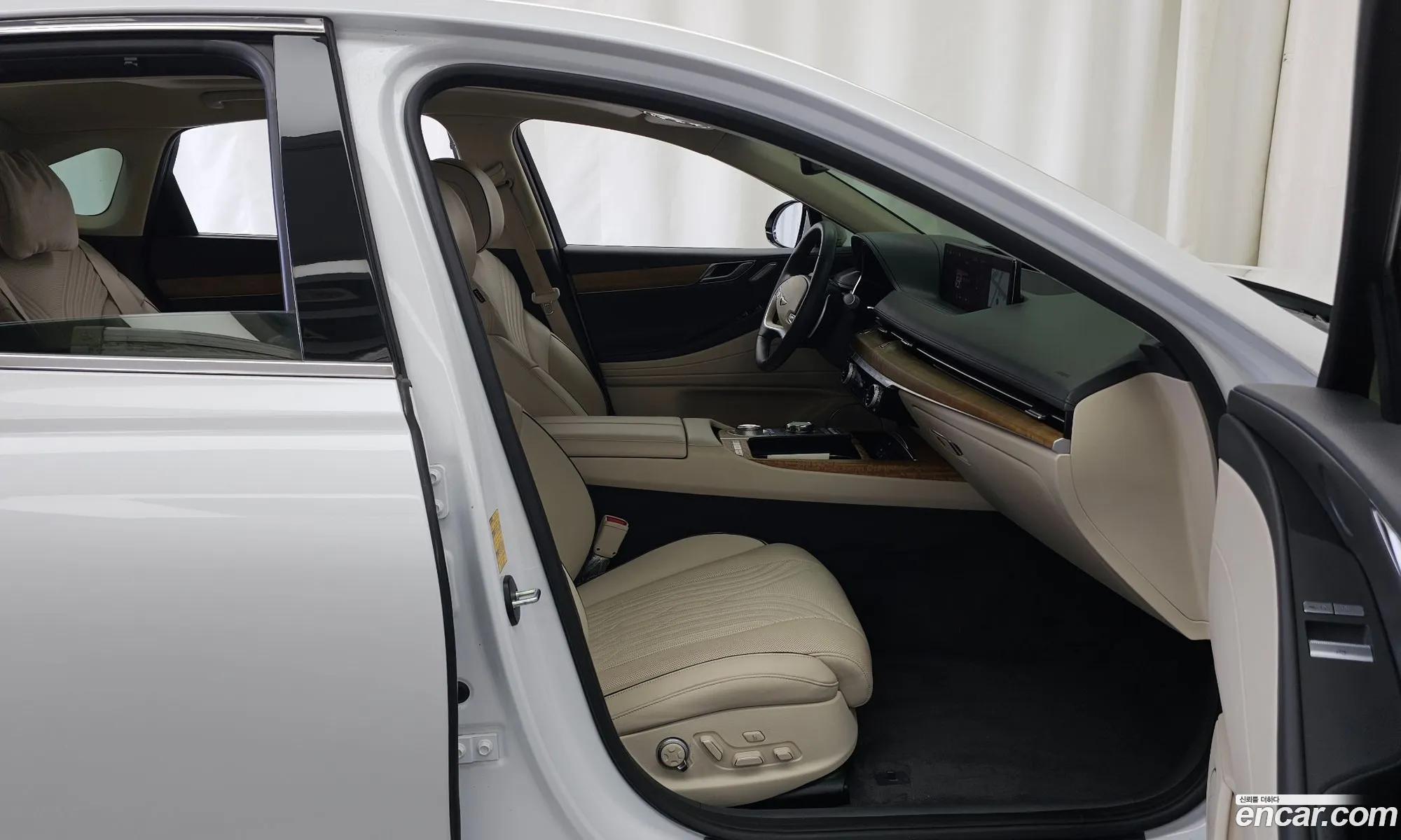 Genesis G80 2023 — 10