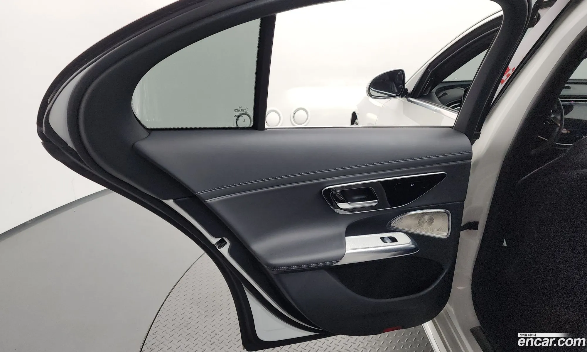 Mercedes-Benz E-Class W214 2024 — 28