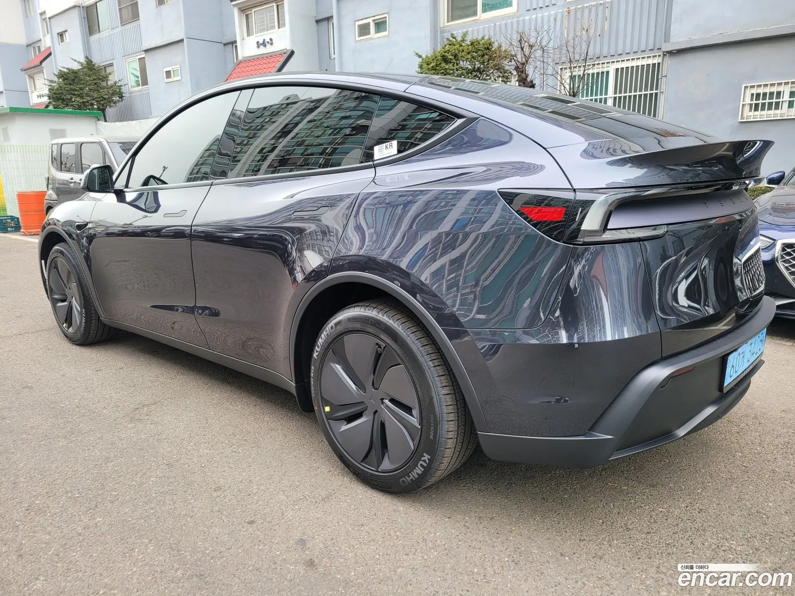 Tesla Model Y 2026 — 3