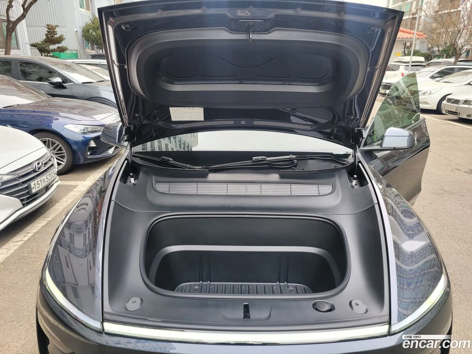 Tesla Model Y 2026 — 14