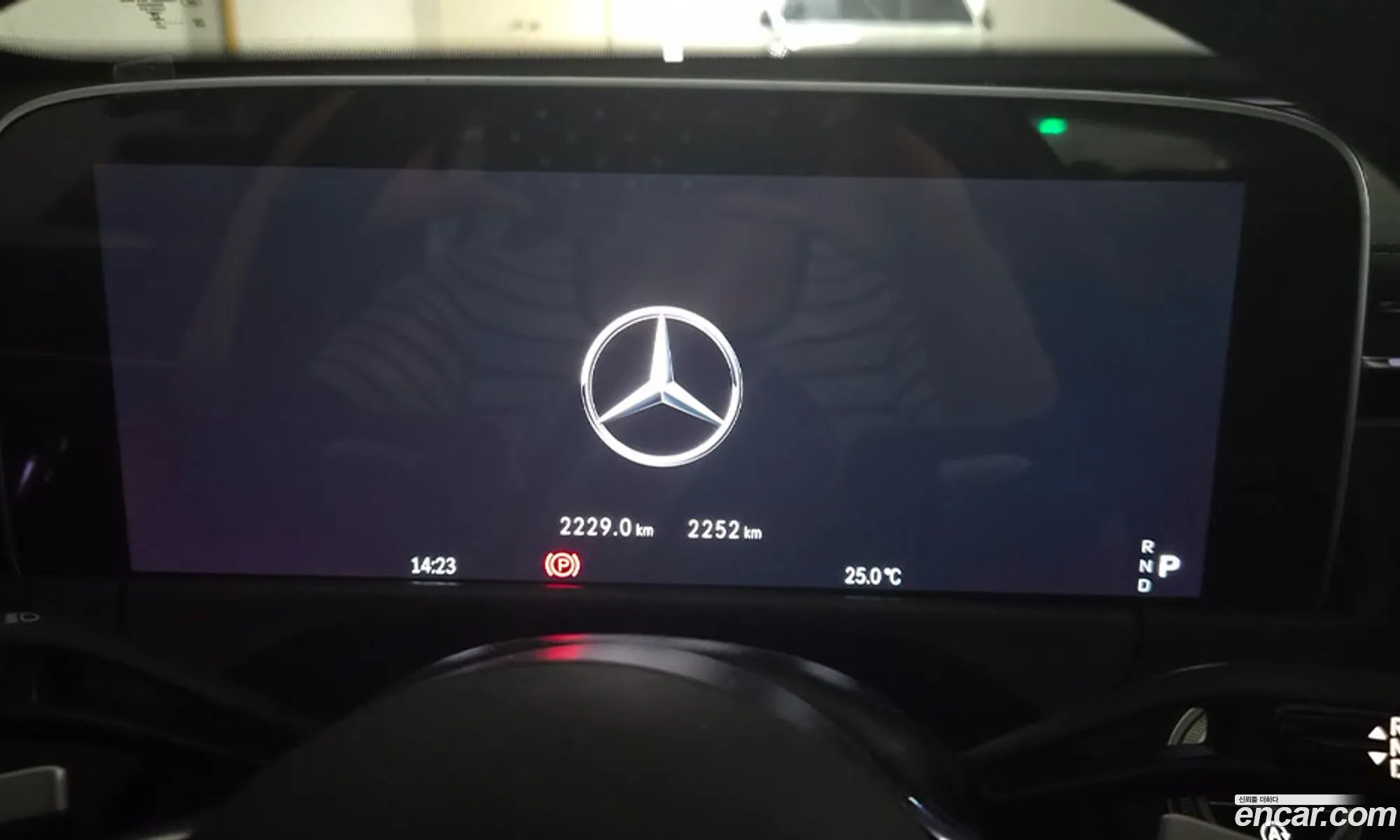 Mercedes-Benz E-Class W214 2025 — 20