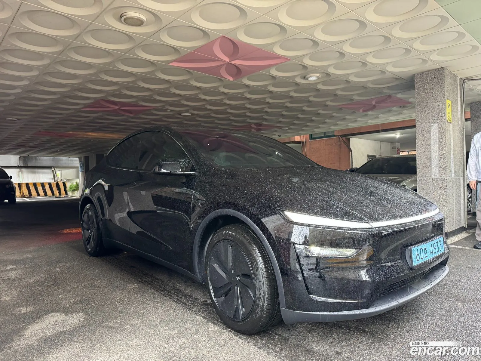 Tesla Model Y 2026 — 12