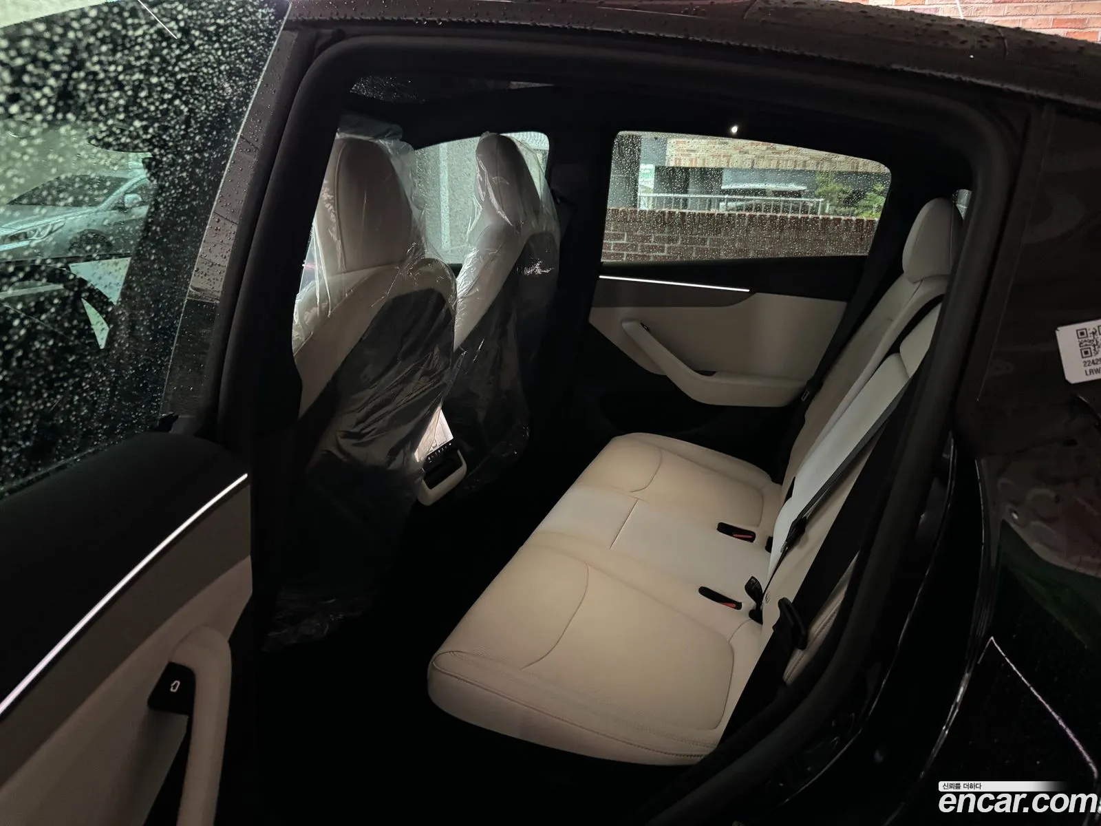 Tesla Model Y 2026 — 8