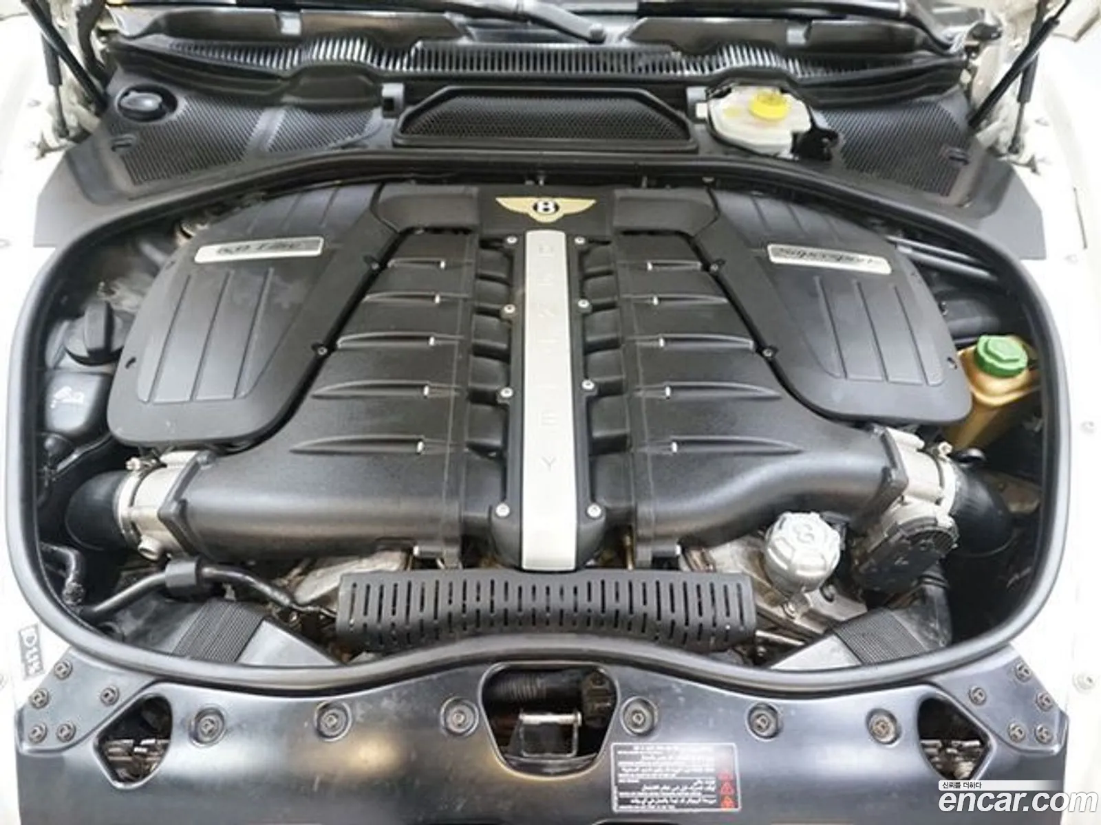Bentley Continental GT 2010 — 12