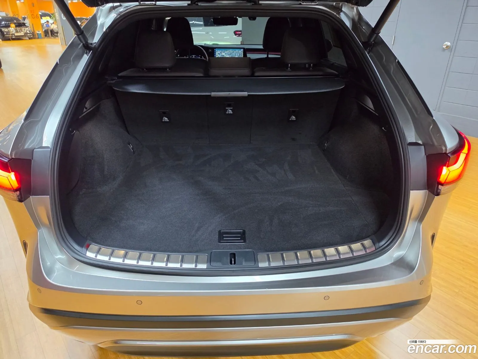 Lexus RX350h 2023 — 3