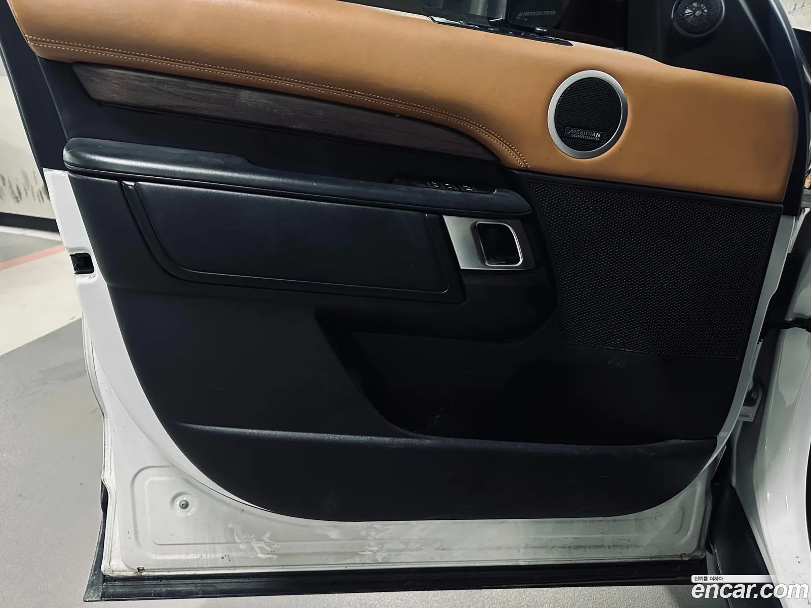 Land Rover Discovery 5 2017 — 9