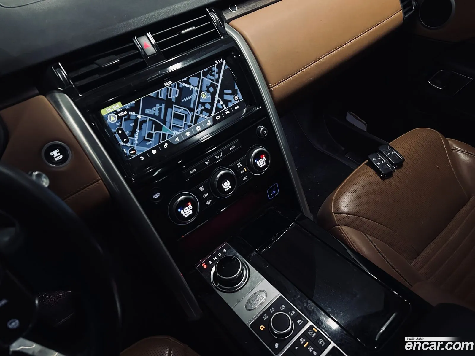 Land Rover Discovery 5 2017 — 2