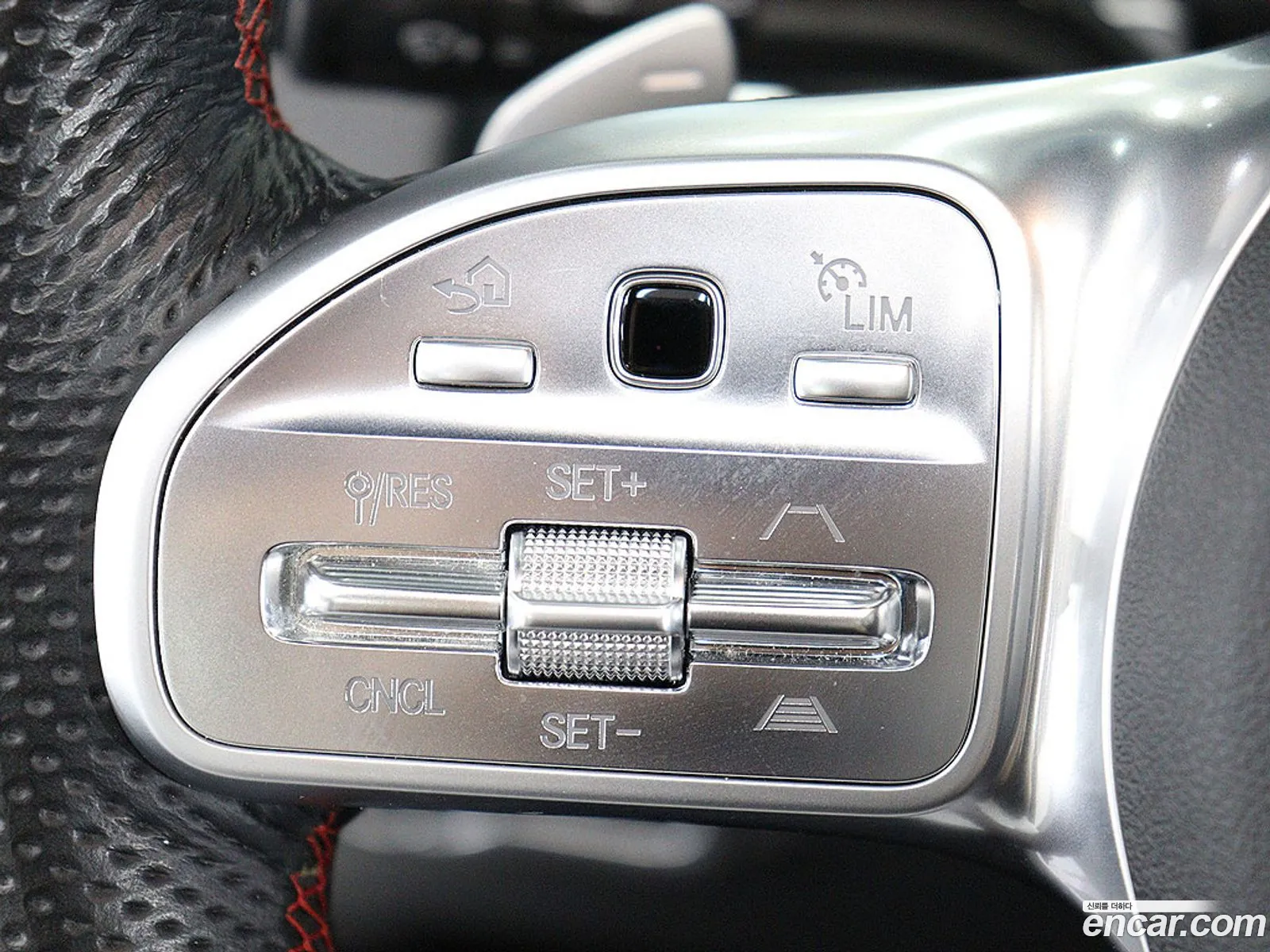 Mercedes-Benz GLB-Class X247 2023 — 13