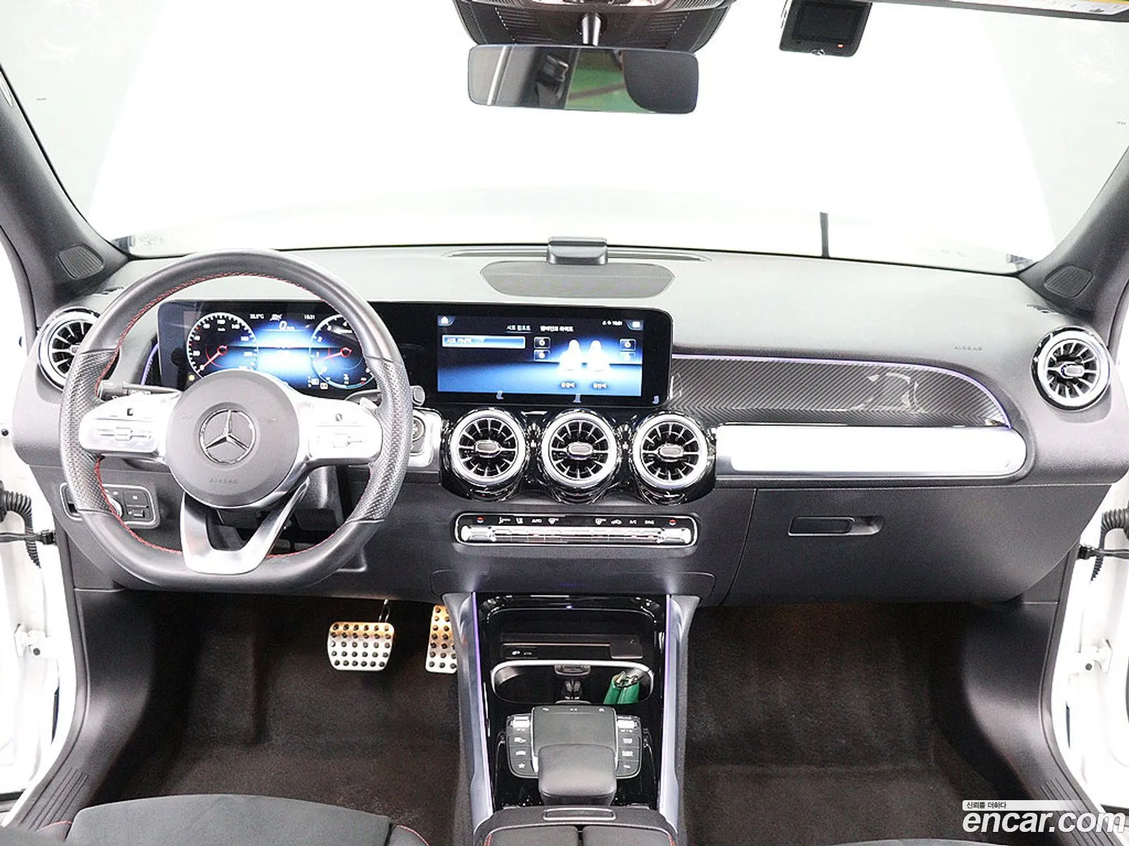 Mercedes-Benz GLB-Class X247 2023 — 2