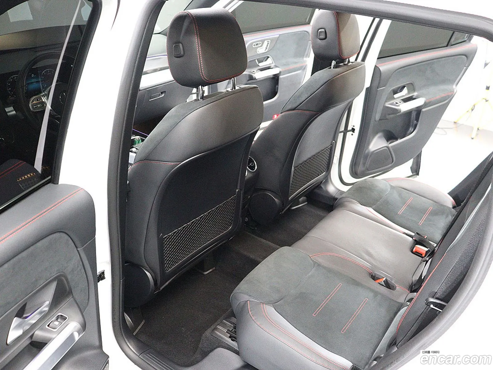 Mercedes-Benz GLB-Class X247 2023 — 7