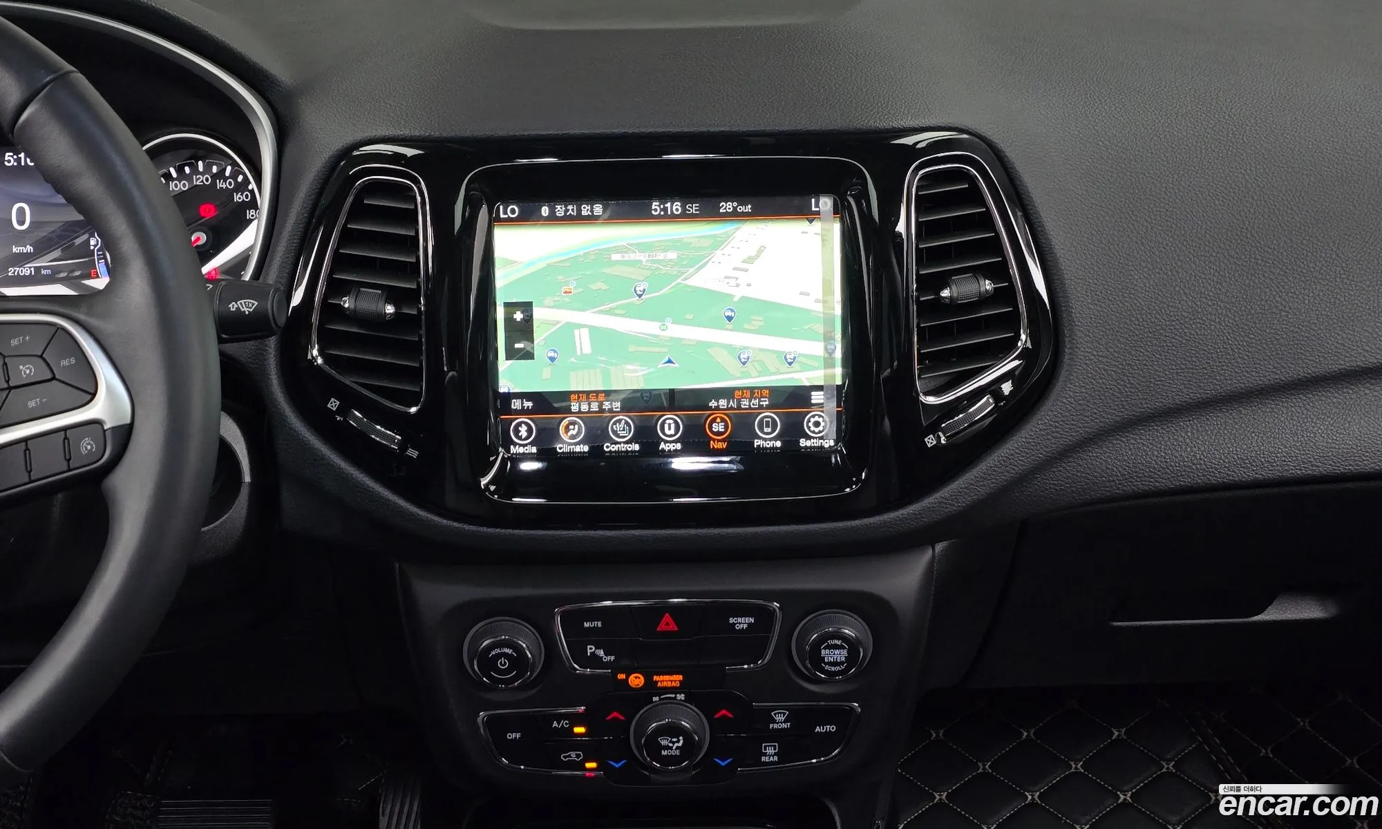 Jeep Compass 2018 3C4NJDCB4JT396705 — 17