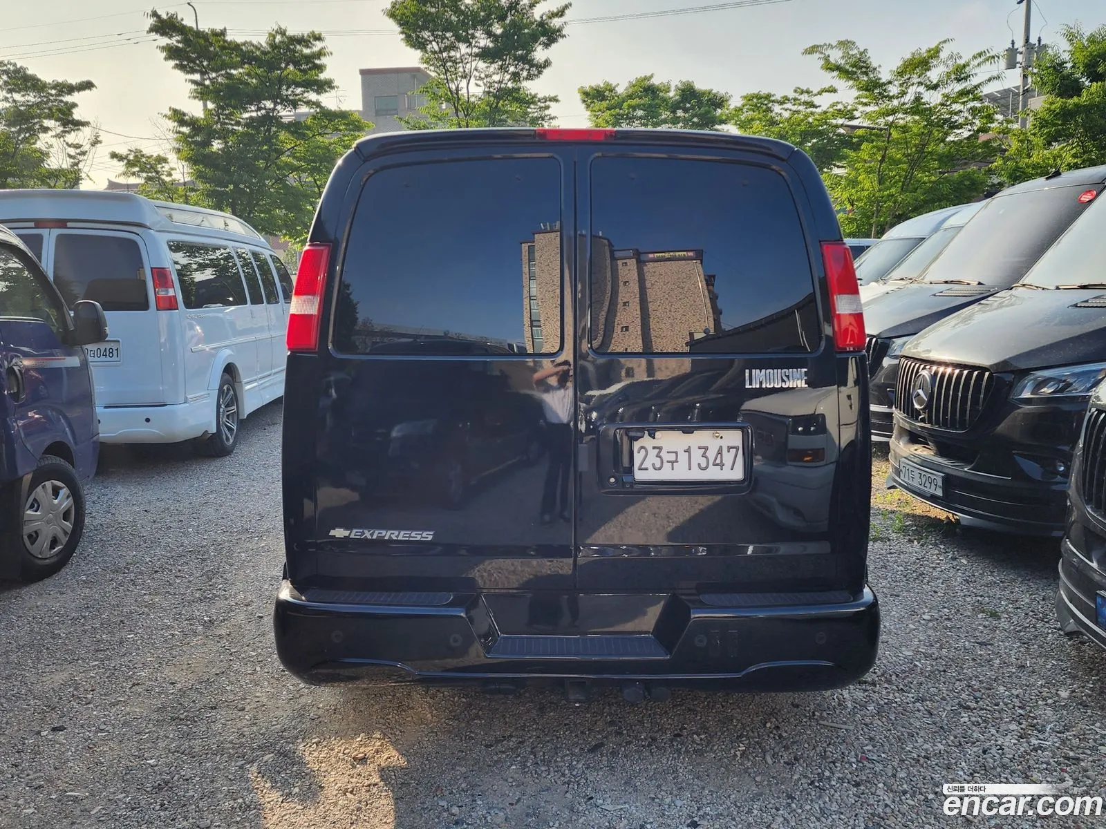 Chevrolet Express Van 2019 — 15