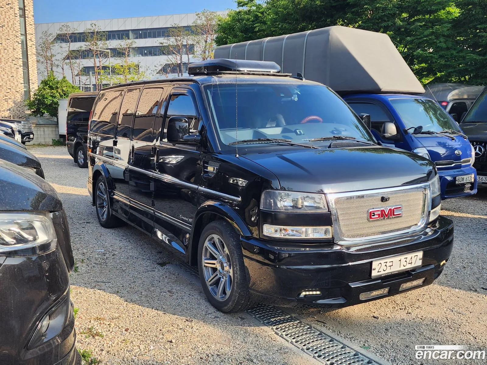 Chevrolet Express Van 2019 — 19
