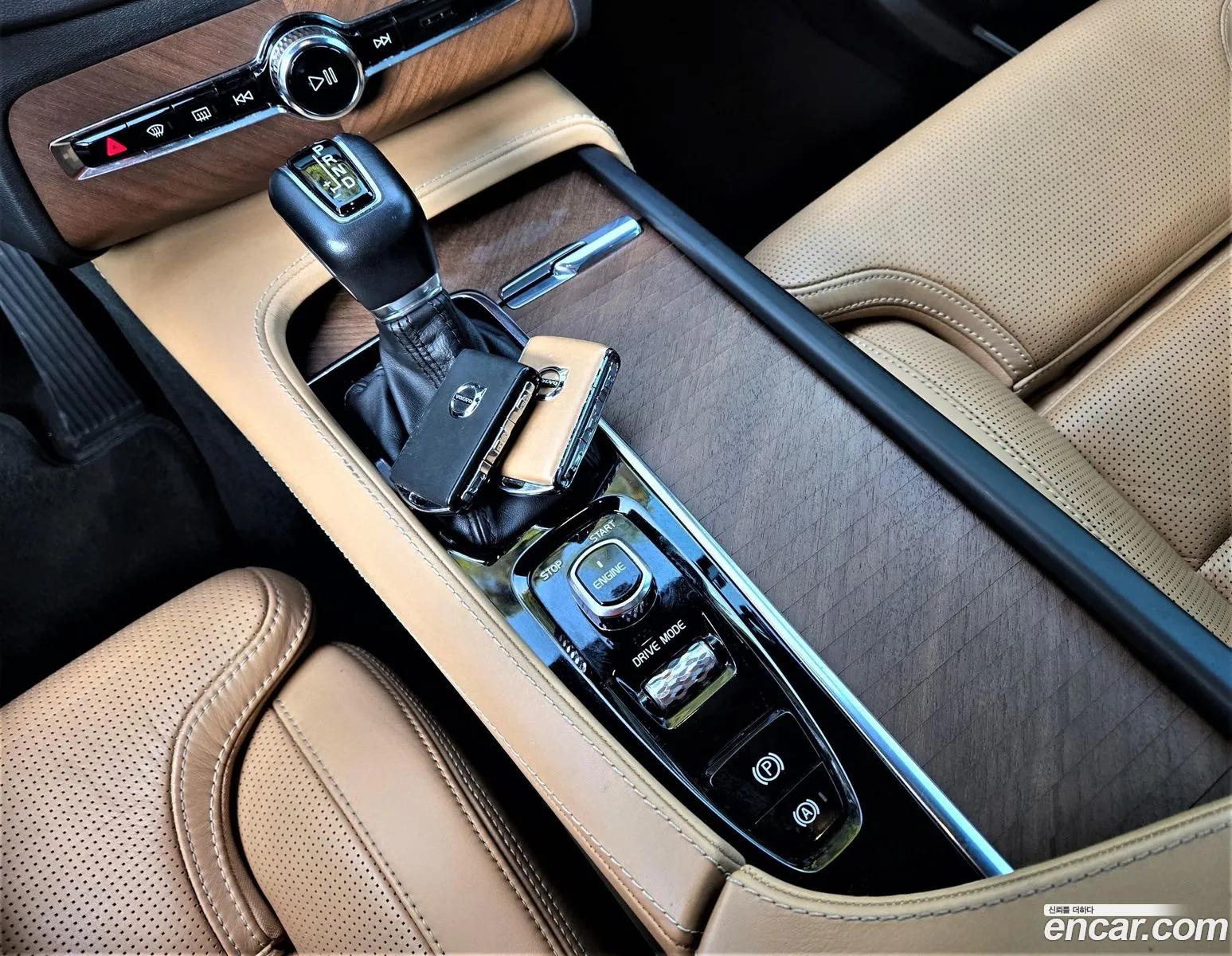 Volvo XC90 2017 — 17