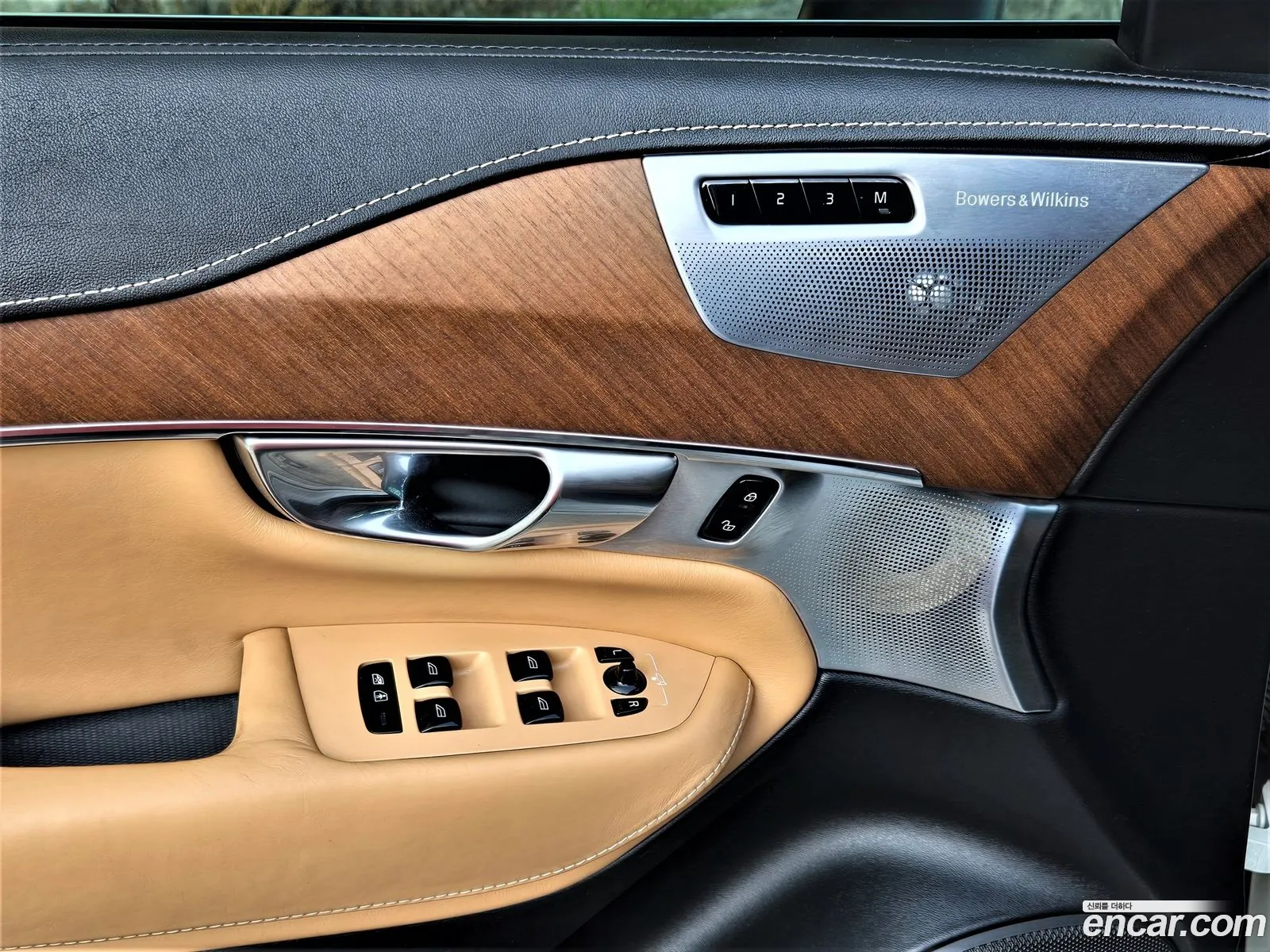 Volvo XC90 2017 — 3