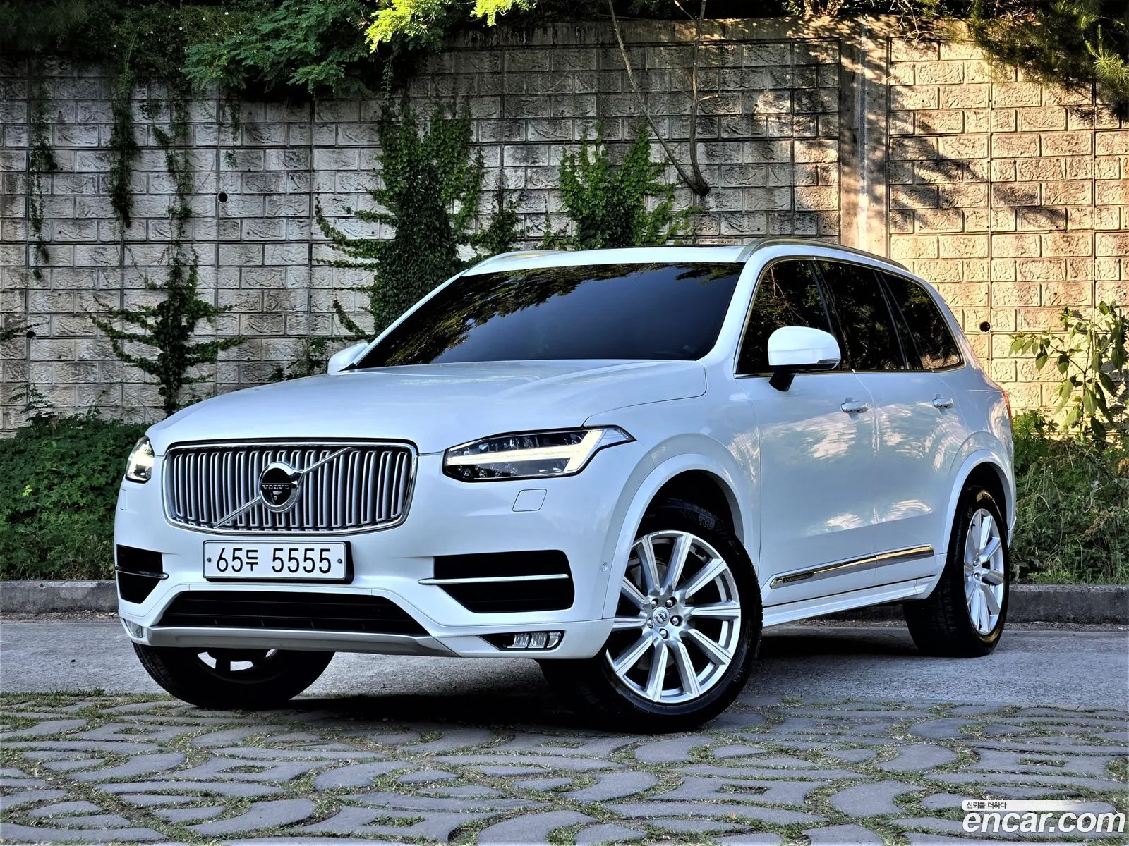 Volvo XC90 2017 — 16