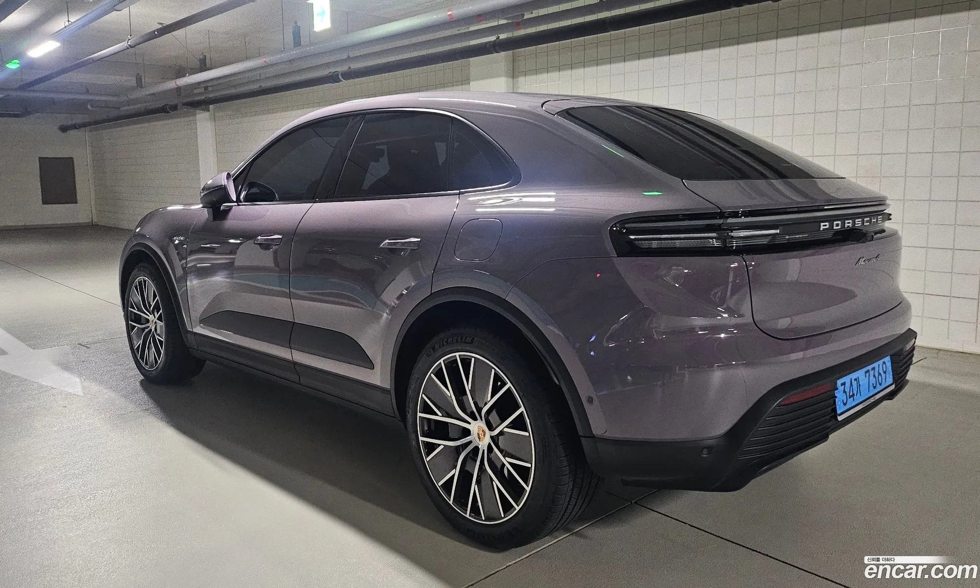 Porsche Macan EV 2025 — 3