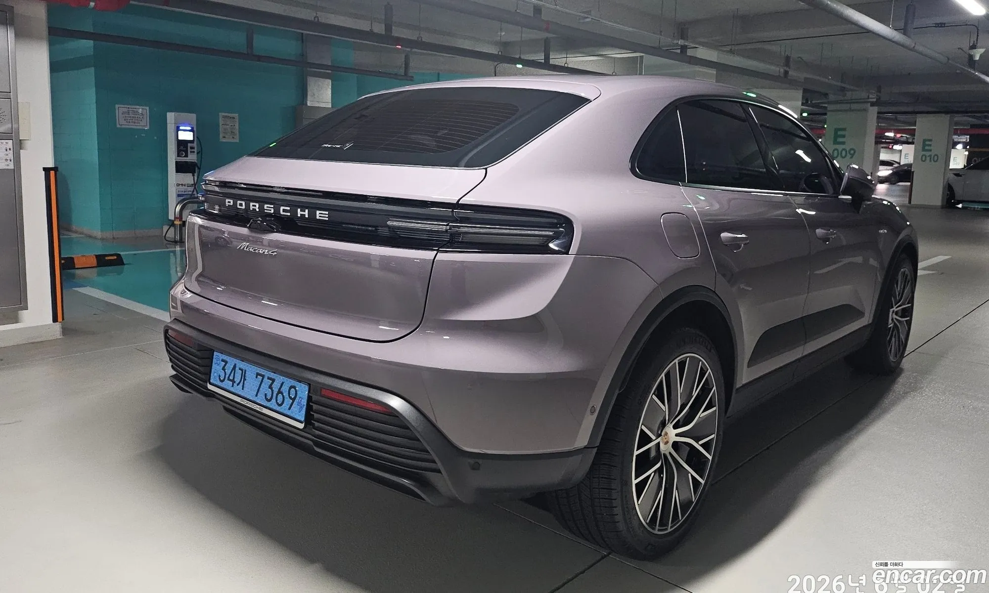 Porsche Macan EV 2025 — 11