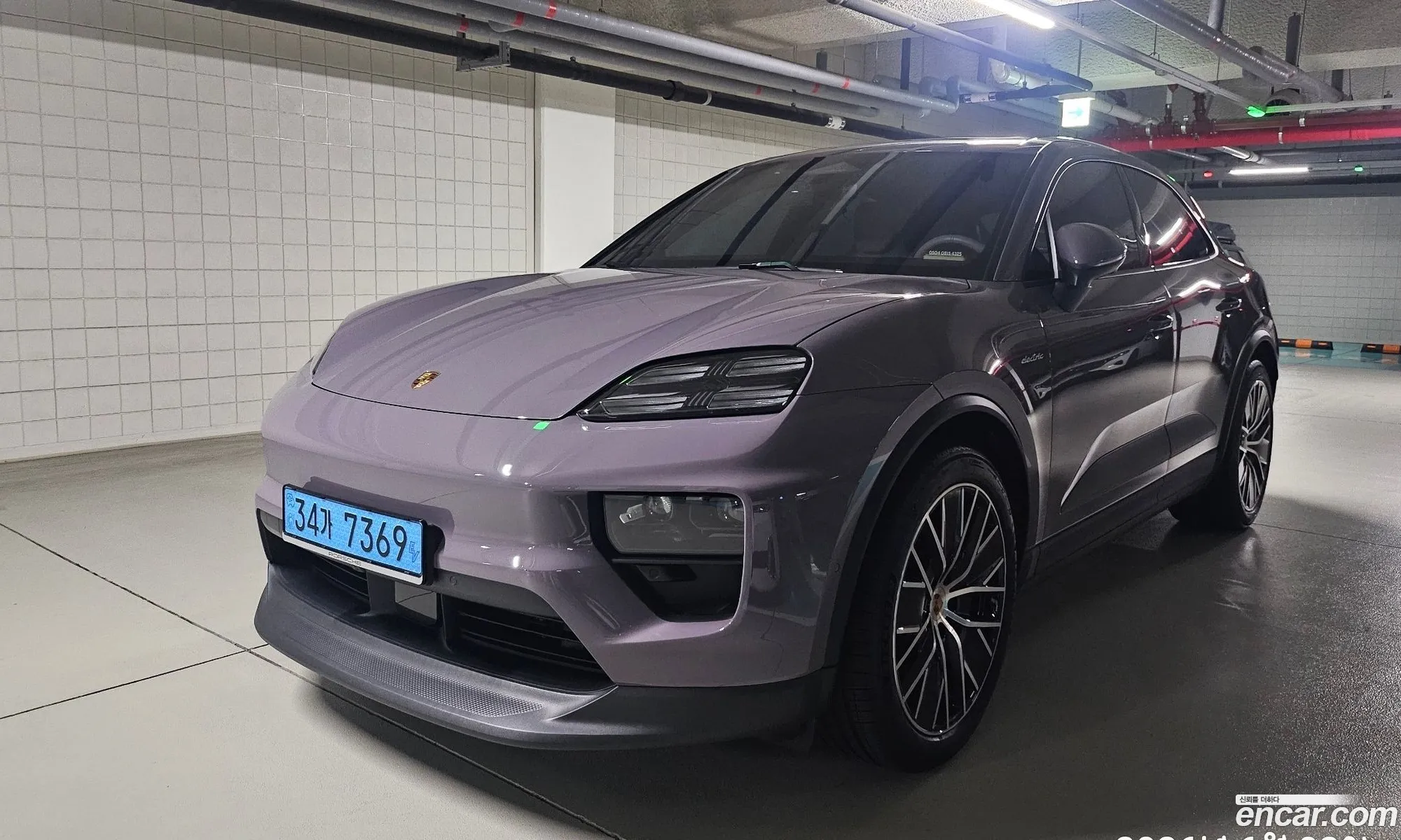 Porsche Macan EV