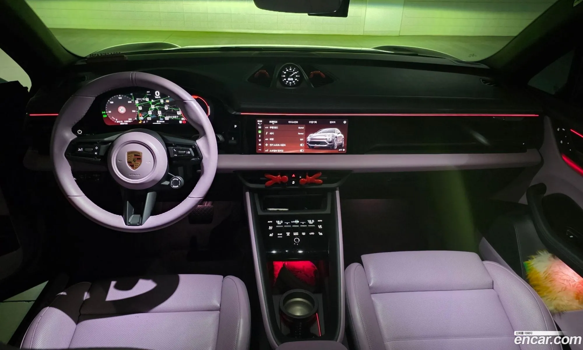 Porsche Macan EV 2025 — 8